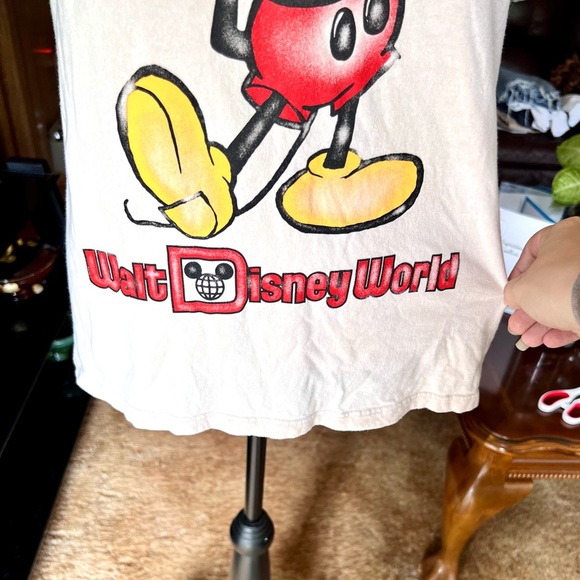 Woman’s Walt Disney World Micky Mouse tee shirt - Picture 13 of 16